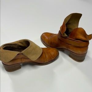 Women's Tan Leather Ankle Boots